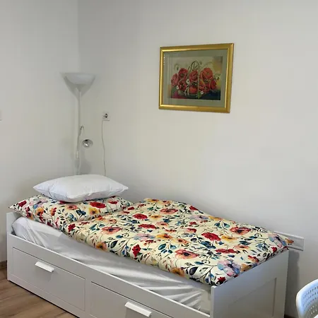 Haromfa Apartman * Haromfa